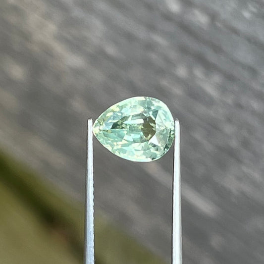 2.74ct Unheated Green Sapphire - 9.37 x 7.47 x 5.29mm
