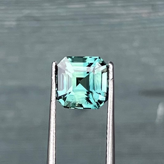 3.10ct Unheated Green Teal Sapphire - 7.67 x 7.46 x 5.54mm