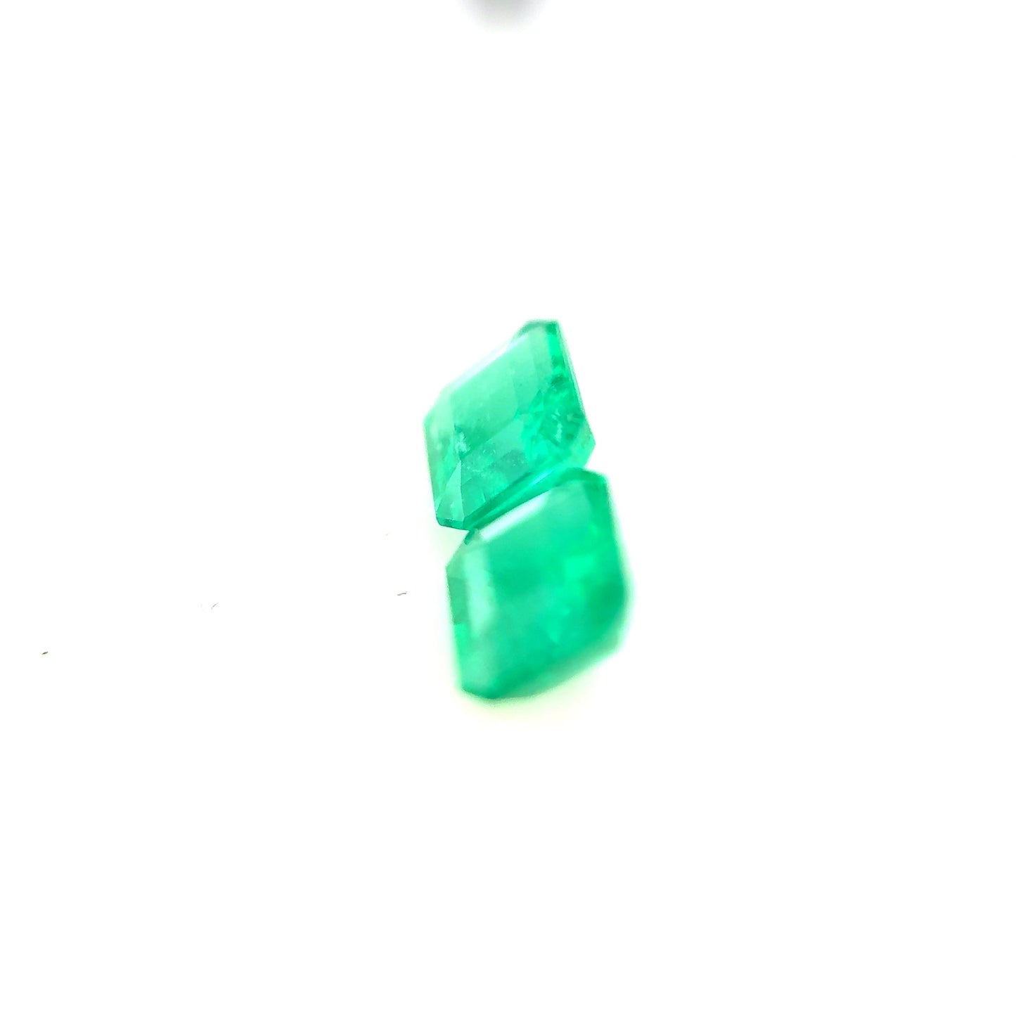 1.32ct Emerald Pair - 5.52 x 4.74 x 3.25mm / 5.54 x 4.81 x 3.14mm