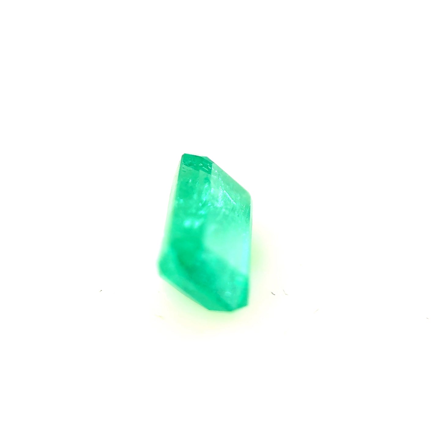 1.77ct Emerald - 8.75 x 5.44 x 4.52mm