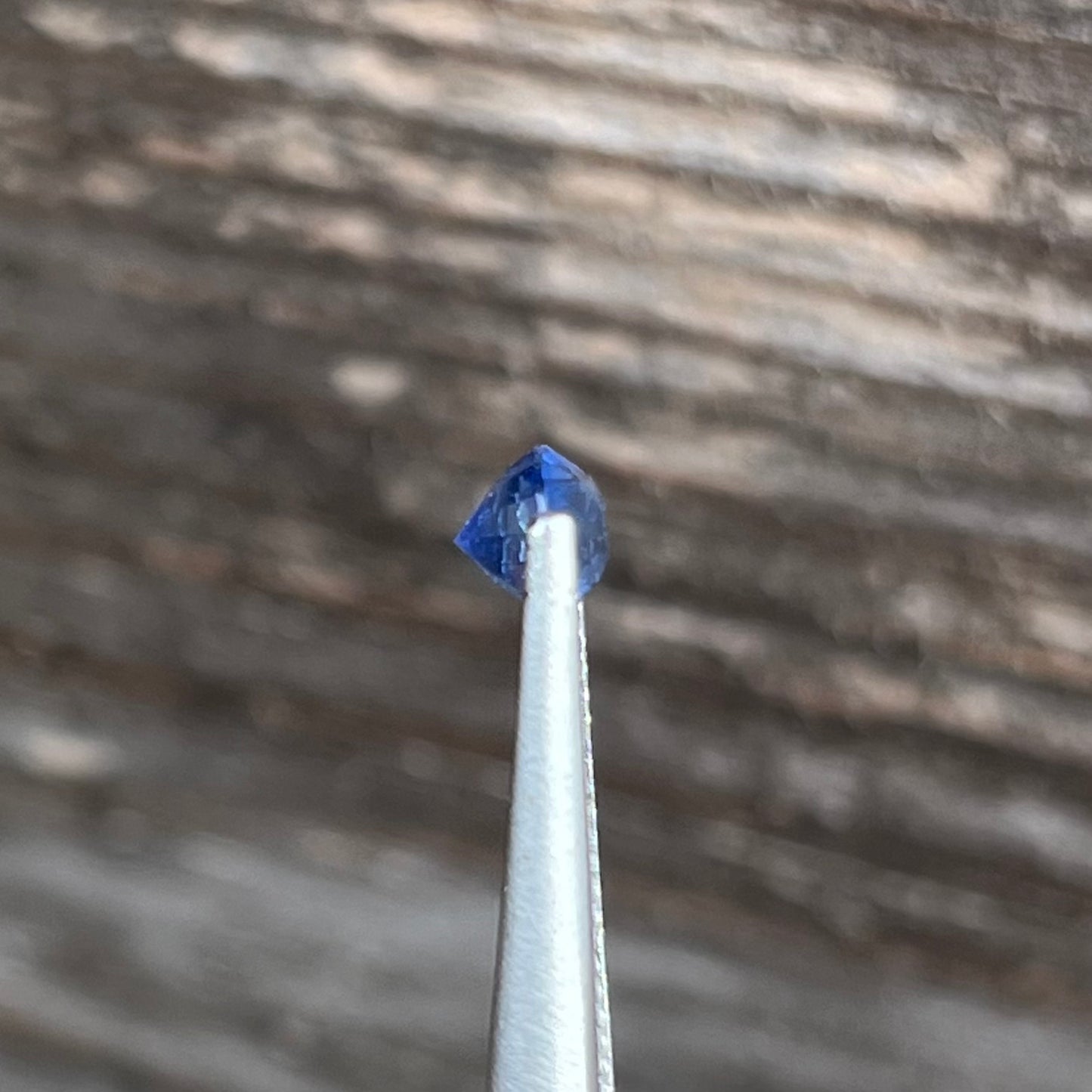 1.23ct Vivid Cornflower Blue Sapphire - 6.12 x 5.11 x 4.61mm