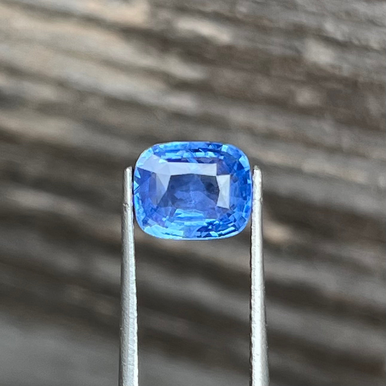 2.04ct Unheated Cornflower Blue Sapphire - 7.55 x 6.25 x 3.92mm