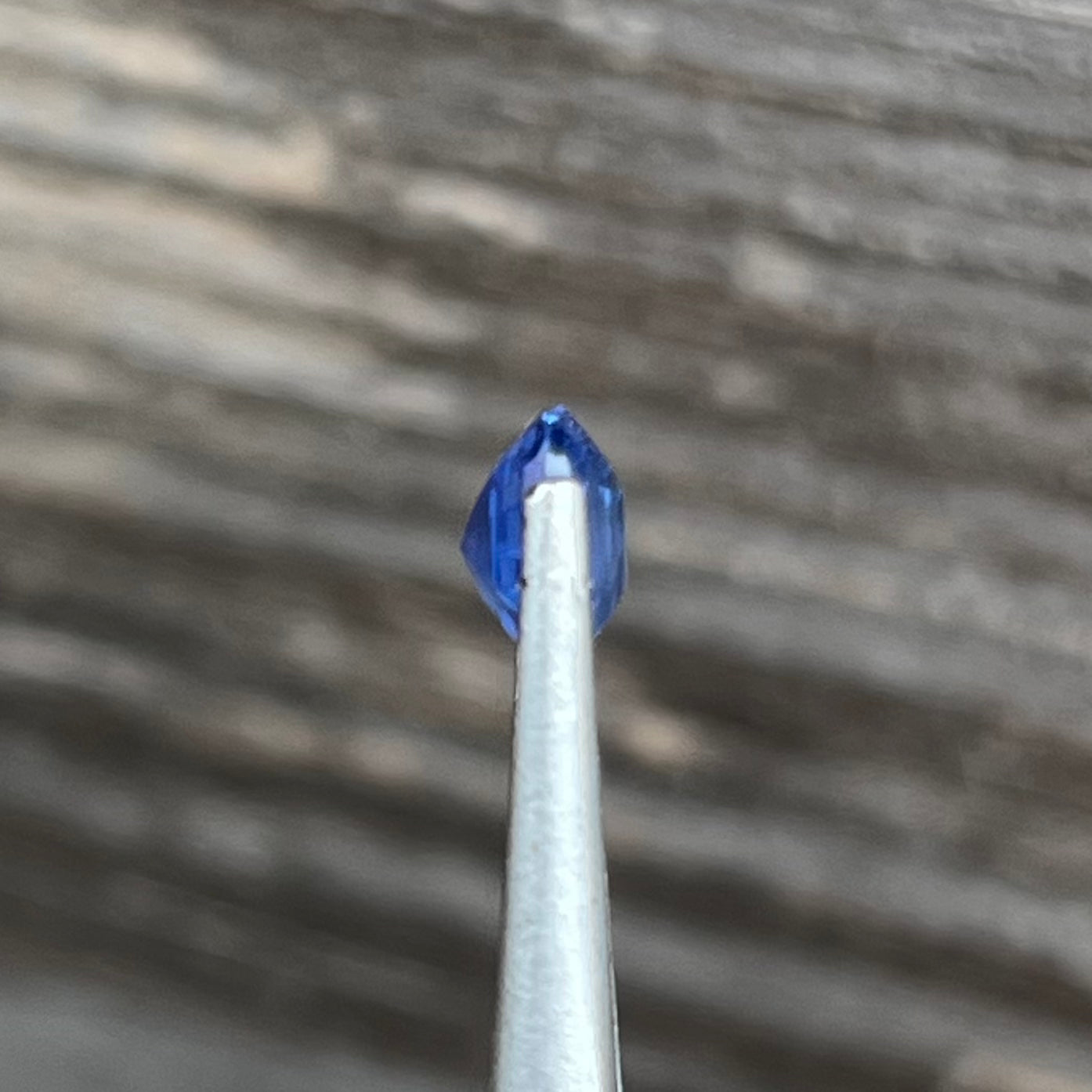 2.04ct Unheated Cornflower Blue Sapphire - 7.55 x 6.25 x 3.92mm