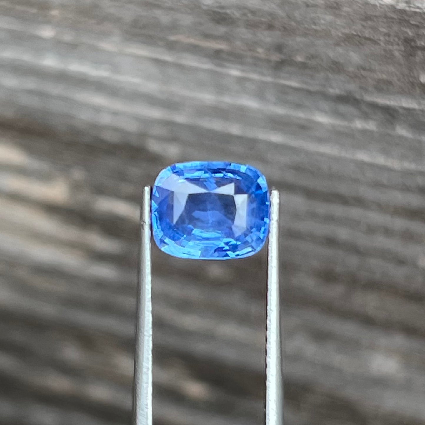 2.04ct Unheated Cornflower Blue Sapphire - 7.55 x 6.25 x 3.92mm