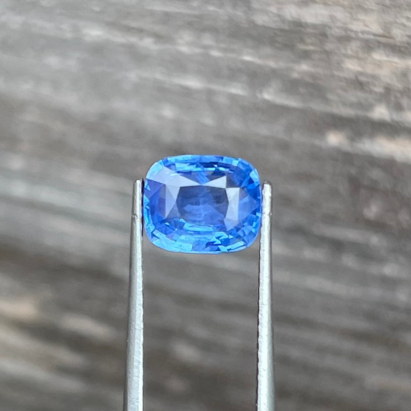 2.04ct Unheated Cornflower Blue Sapphire - 7.55 x 6.25 x 3.92mm