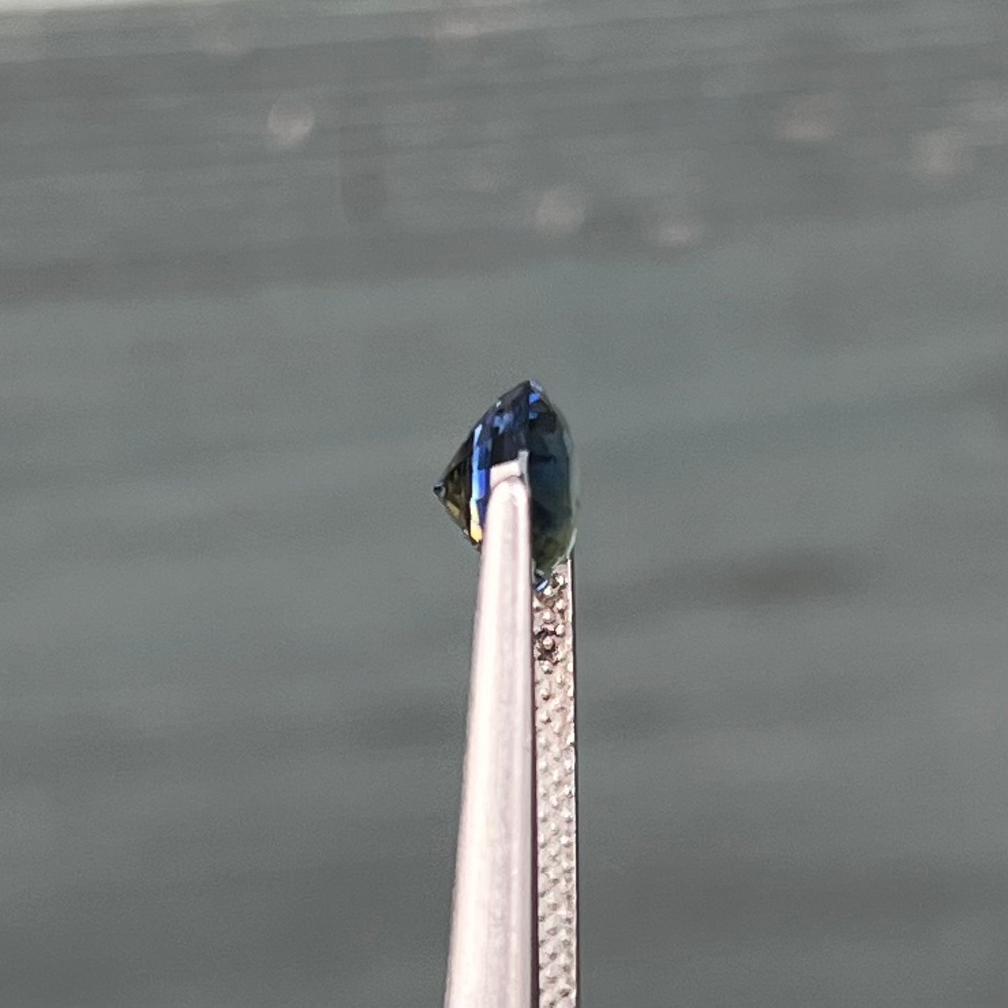 1.97ct Blue & Yellow Bi-colour Sapphire - 8.39 x 6.96 x 4.75mm