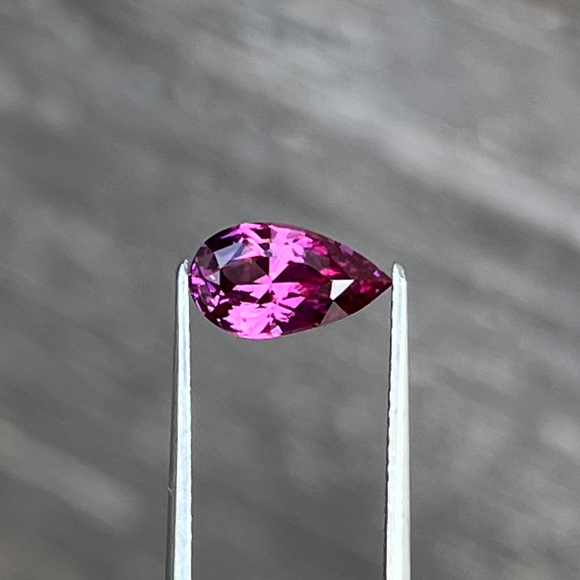 1.41ct Unheated Vivid Purplish Pink Sapphire - 9.15 x 5.29 x 4.01mm