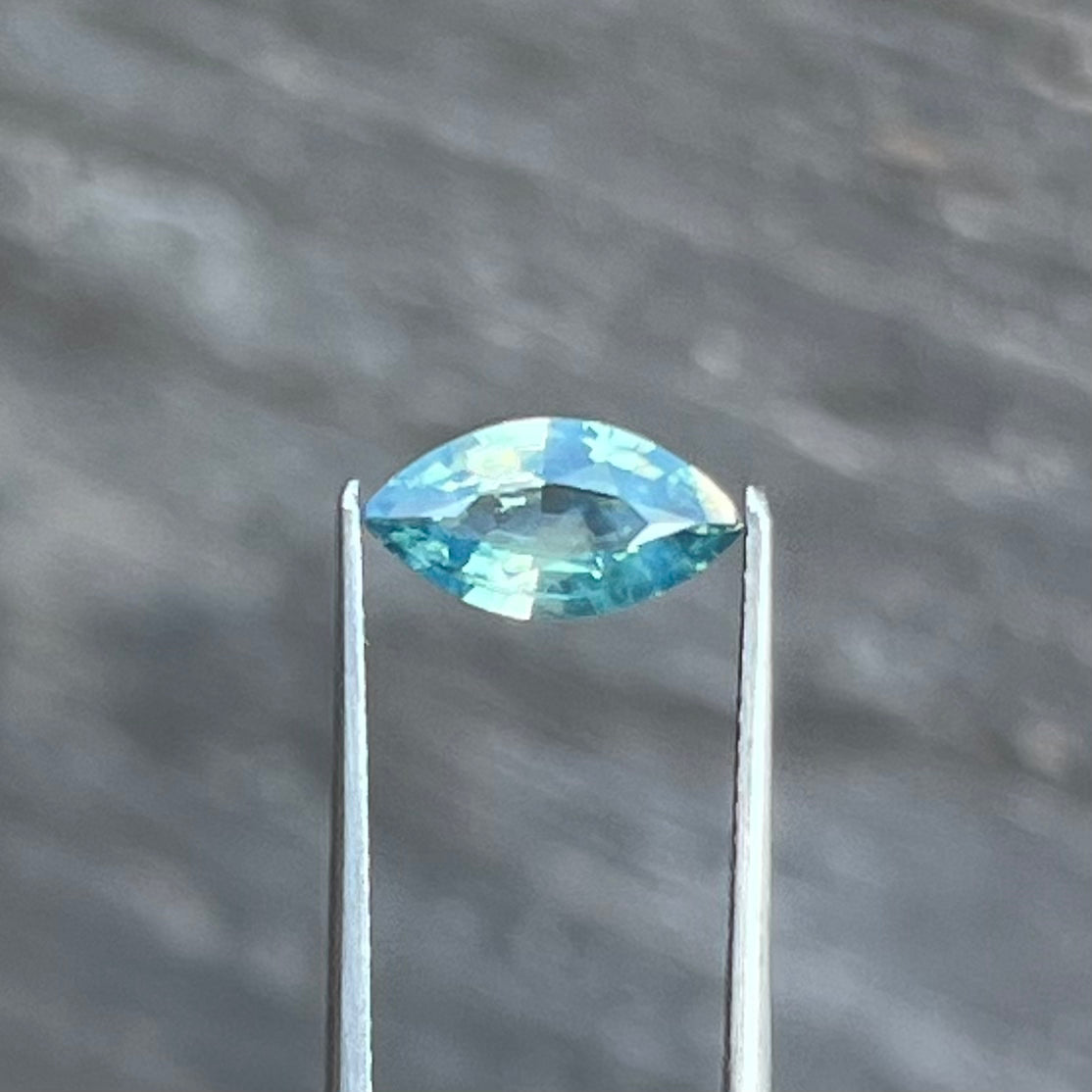 1.23ct Unheated Green Sapphire - 10.05 x 5.39 x 3.25mm
