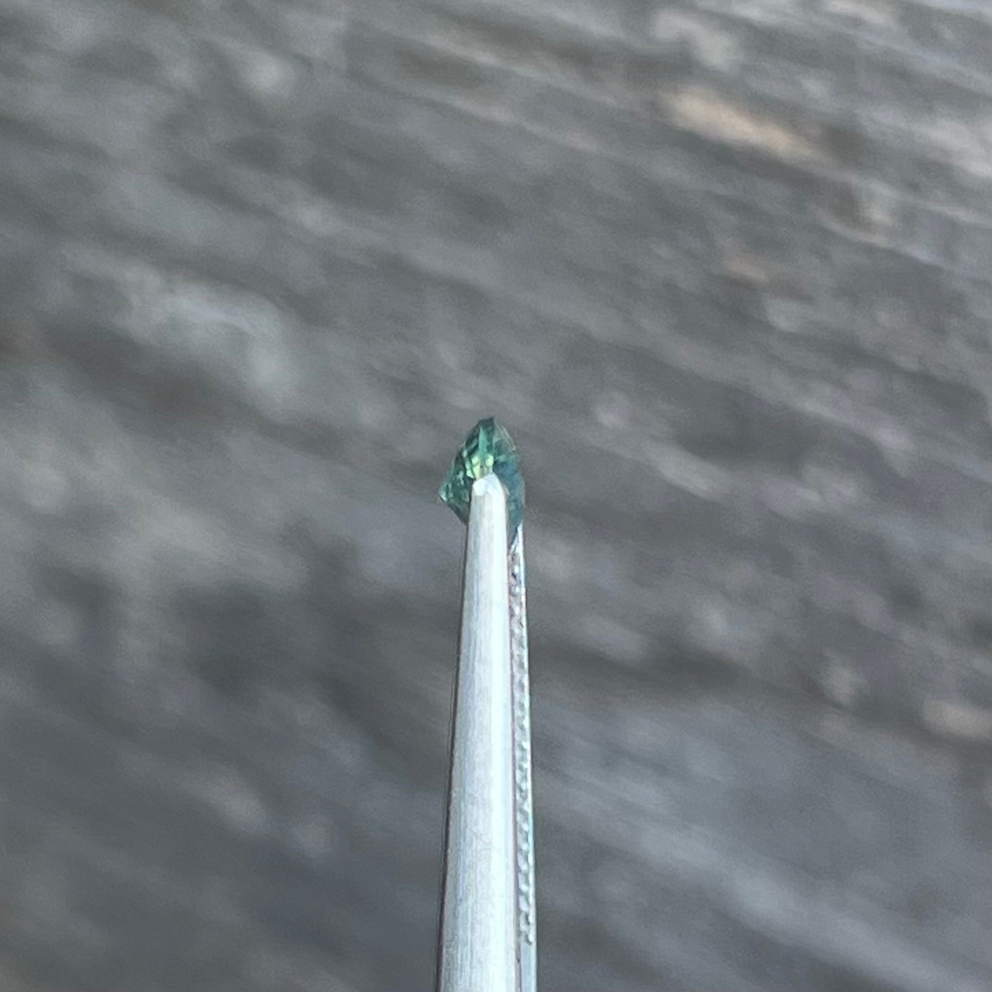 1.23ct Unheated Green Sapphire - 10.05 x 5.39 x 3.25mm