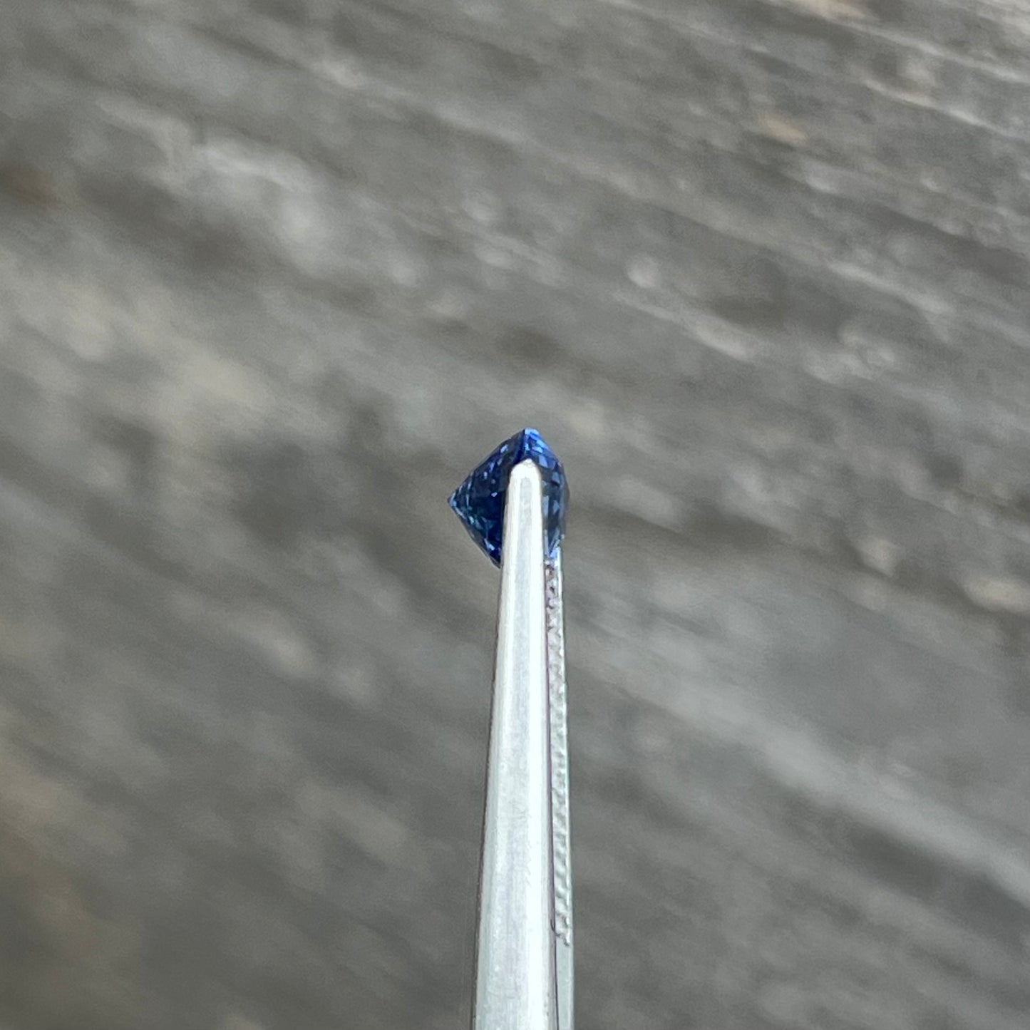 1.78ct Blue Sapphire - 7.98 x 6.14 x 4.70mm