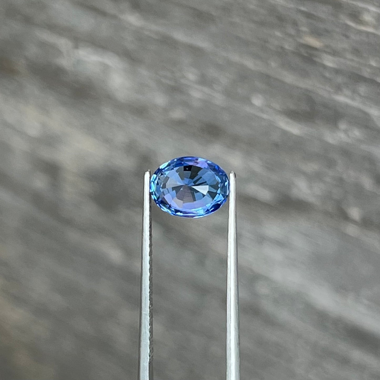 1.78ct Blue Sapphire - 7.98 x 6.14 x 4.70mm