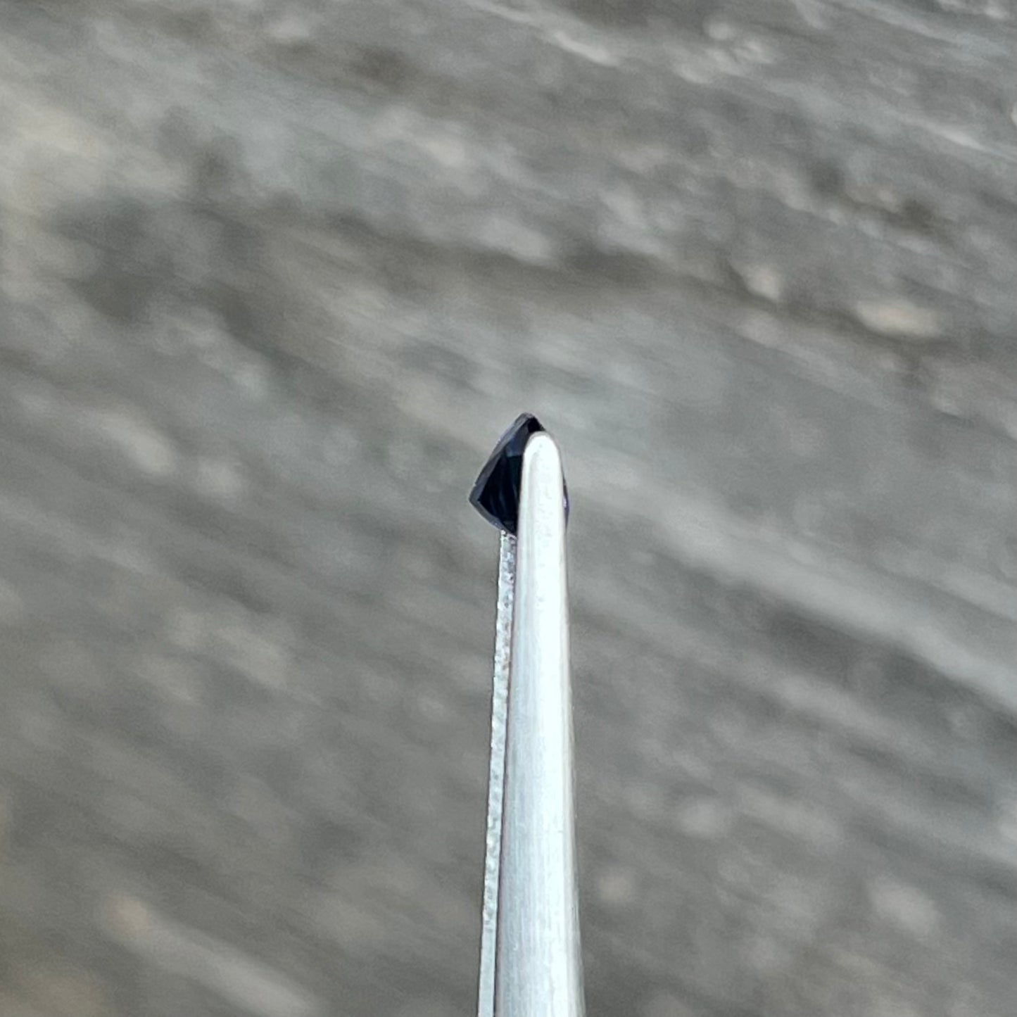 1.52ct Blue Sapphire - 8.30 x 5.18 x 3.52mm