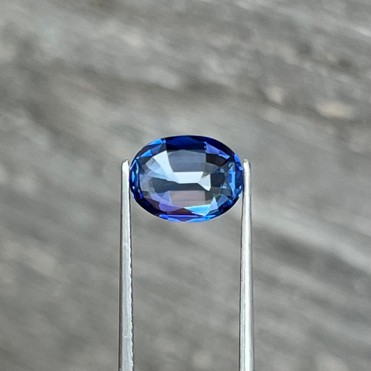 2.40ct Royal Blue Sapphire - 9.05 x 6.85 x 4.60mm