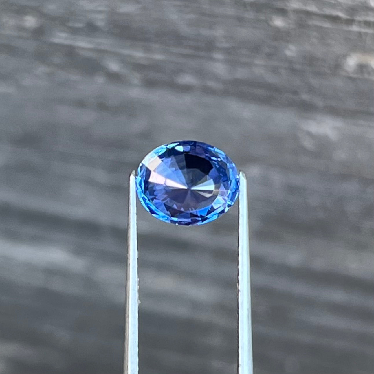 2.35ct Cornflower Blue Sapphire - 8.65 x 7.23 x 5.11mm