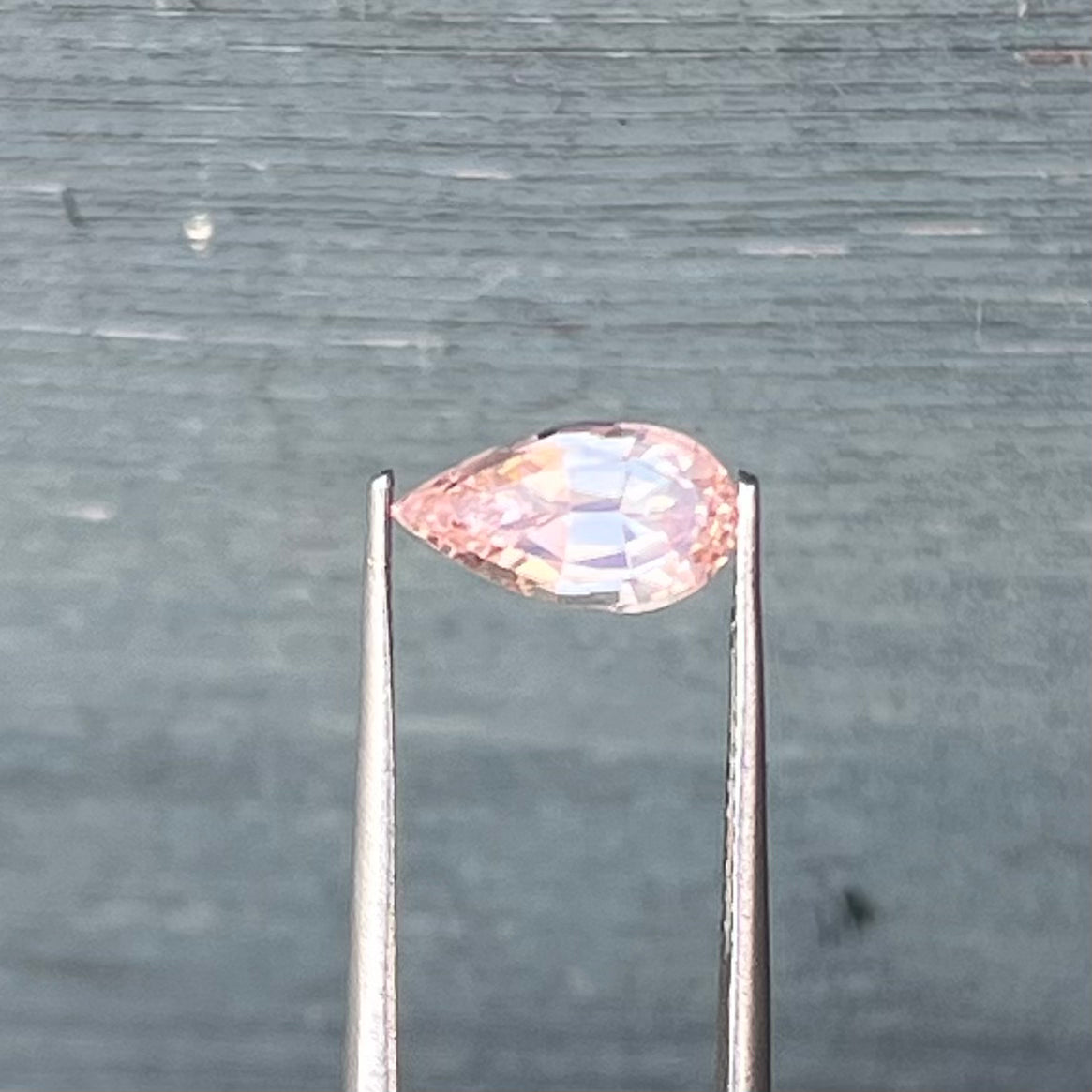 1.55ct Unheated Orange Sapphire - 9.66 x 5.28 x 3.86mm - with GIA report