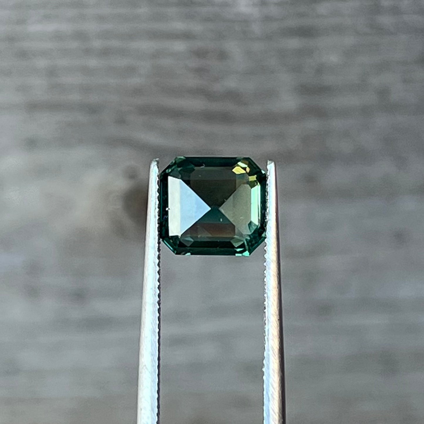 3.09ct Beautiful Teal Sapphire