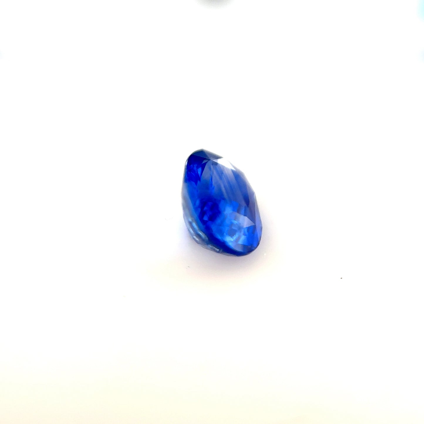 1.57ct Vivid Cornflower Blue Sapphire - 7.86 x 5.95 x 3.92mm