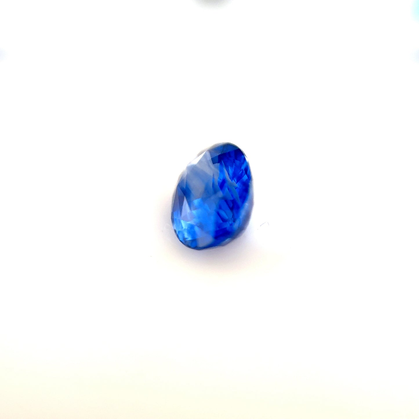 1.57ct Vivid Cornflower Blue Sapphire - 7.86 x 5.95 x 3.92mm