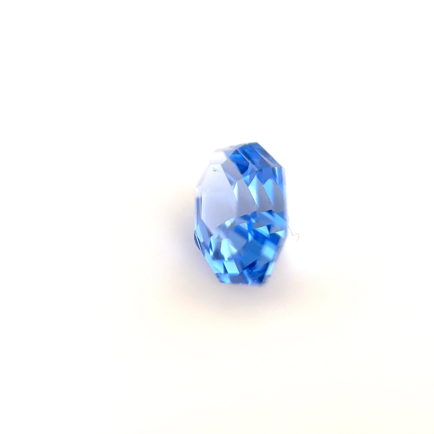 1.12ct Unheated Blue Sapphire - 8.12 x 5.28 x 3.35mm