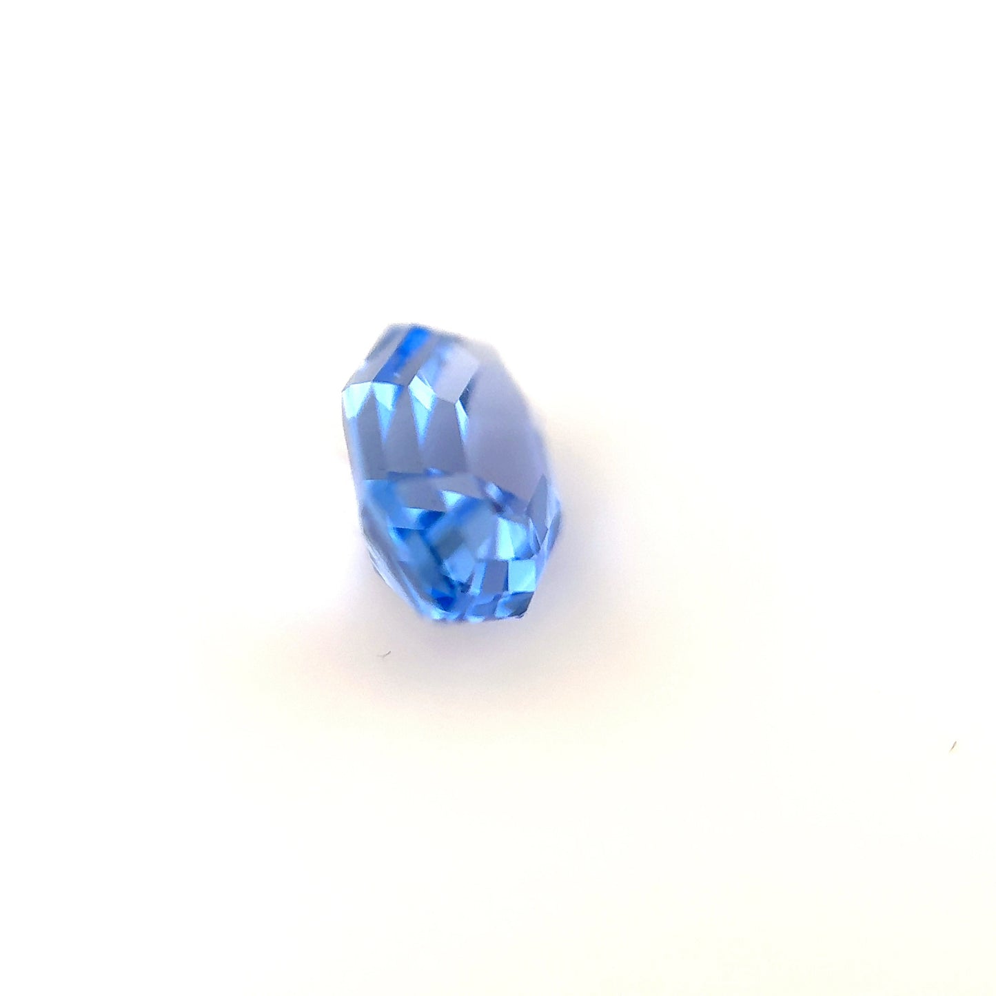 1.12ct Unheated Blue Sapphire - 8.12 x 5.28 x 3.35mm