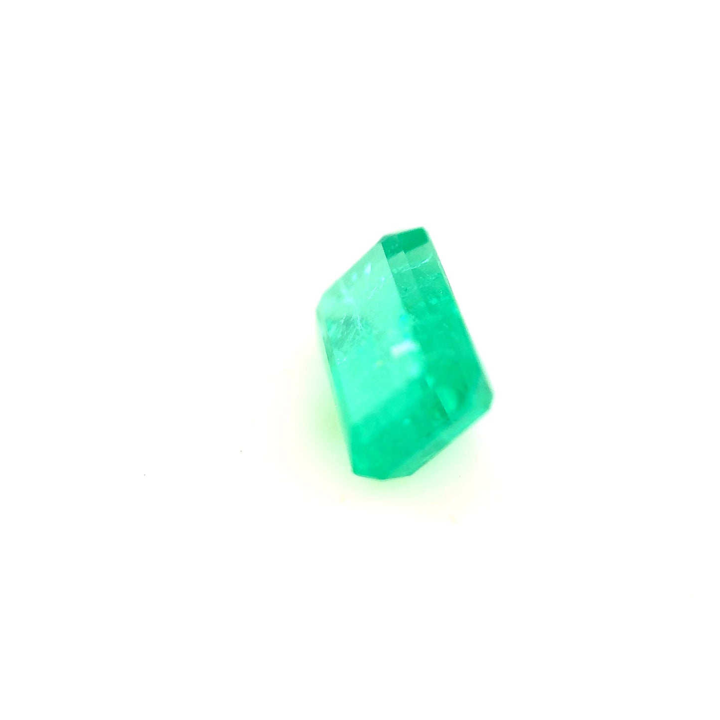 1.77ct Emerald - 8.75 x 5.44 x 4.52mm