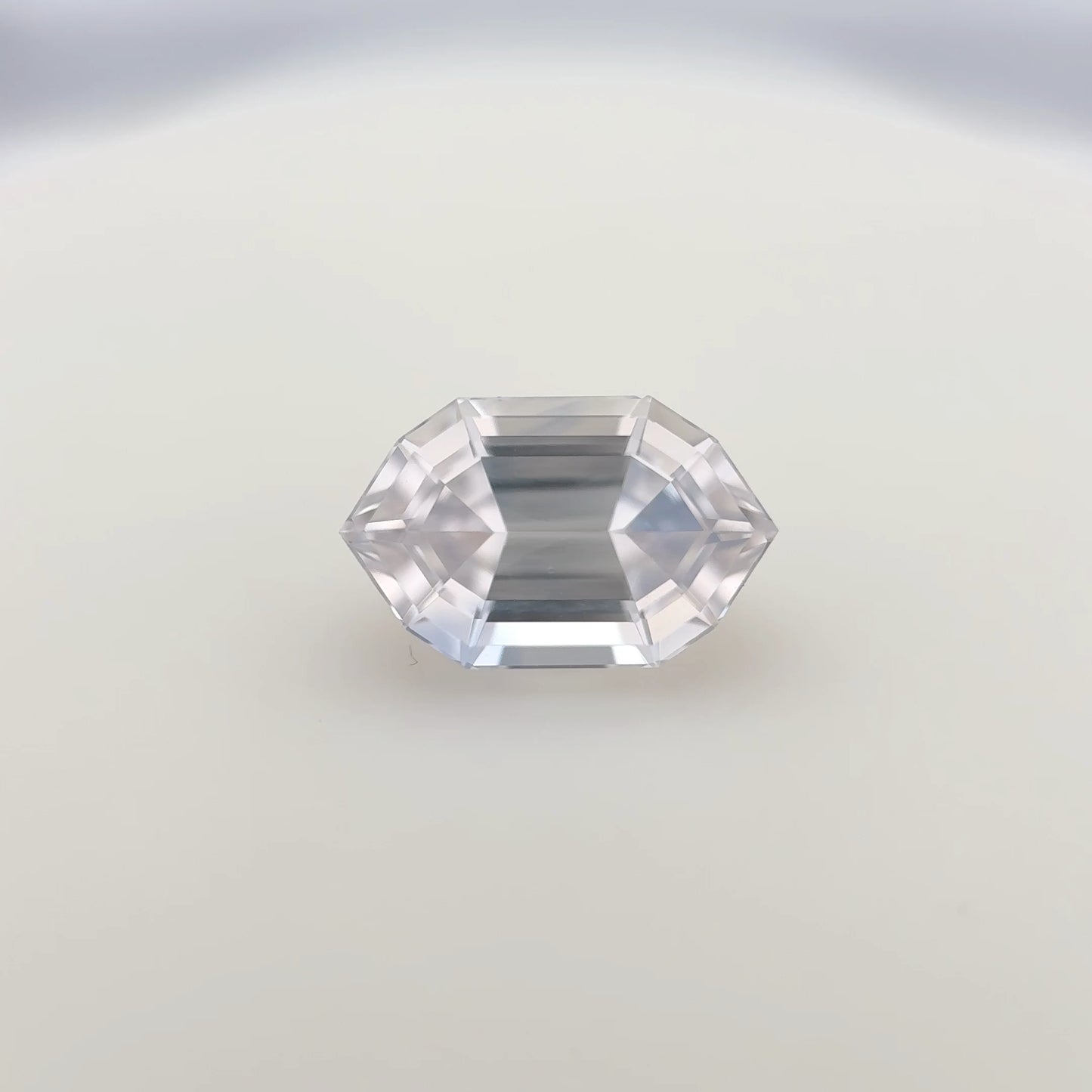 1.55ct Unheated White Sapphire - 8.75 x 5.51 x 4.19mm