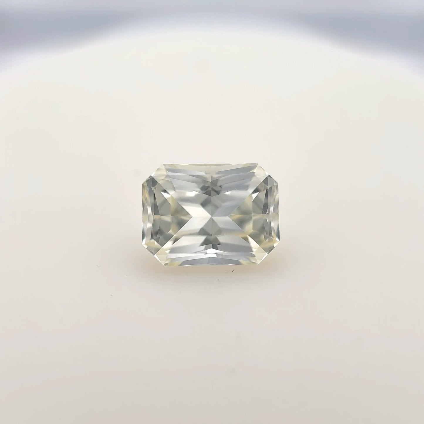 1.57ct Unheated Yellow Sapphire - 7.41 x 5.54 x 4.25mm