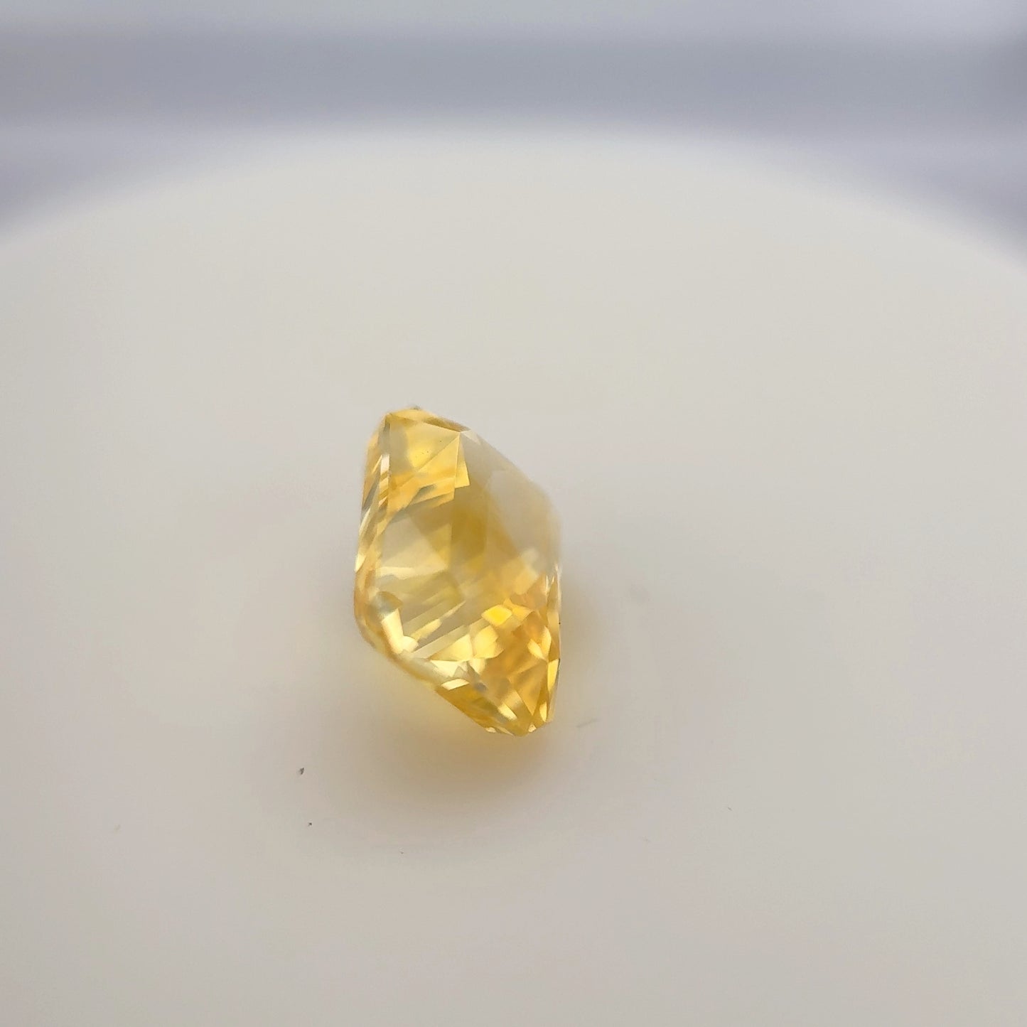 2.08ct Yellow Sapphire - 7.44 x 6.03 x 4.88mm