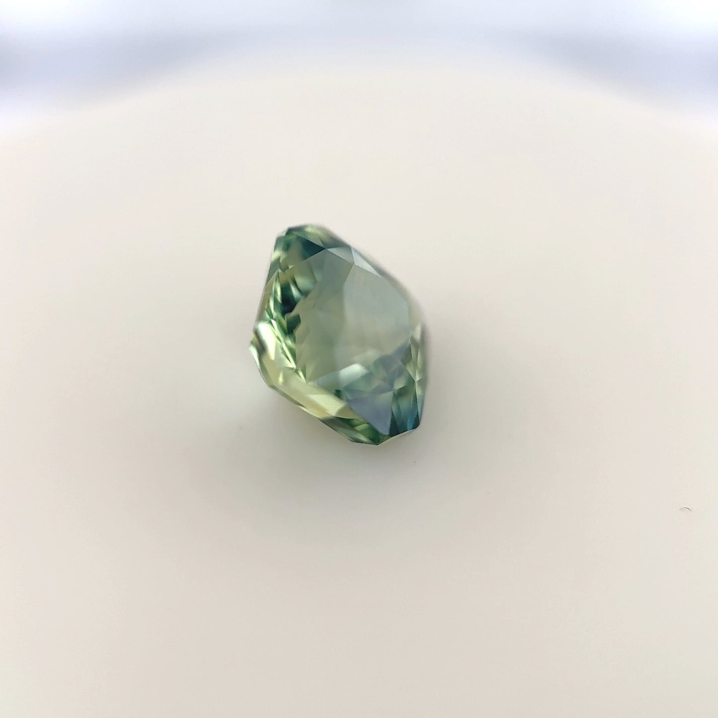 1.79ct Unheated Green Bi-colour Sapphire - 6.36 x 6.19 x 4.76mm