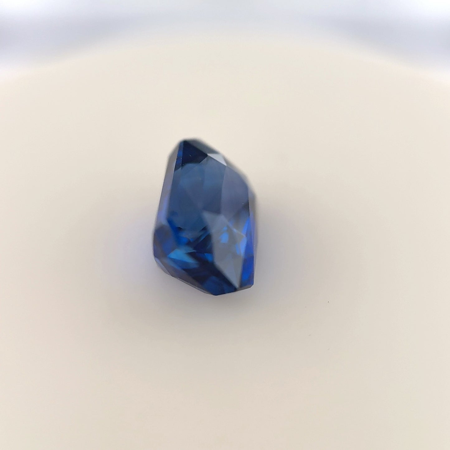 2.27ct Royal Blue Sapphire - 7.71 x 5.73 x 4.92mm