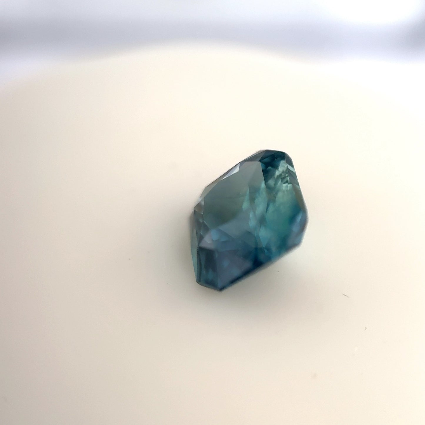 2.33ct Unheated Blue Green Bi-colour Sapphire - 7.84 x 7.16 x 4.76mm