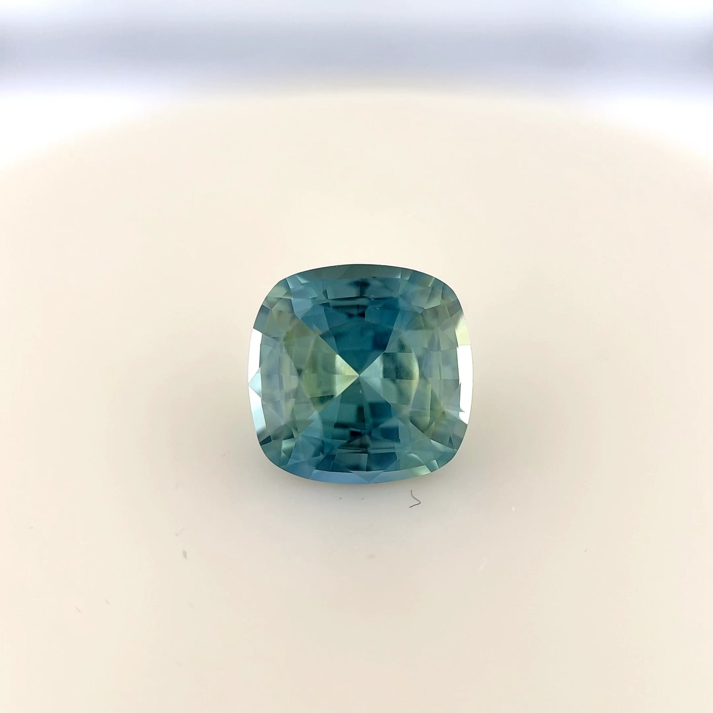 1.75ct Unheated Greenish Blue / Yellow Bi-colour Sapphire - 7.29 x 7.14 x 4.69mm